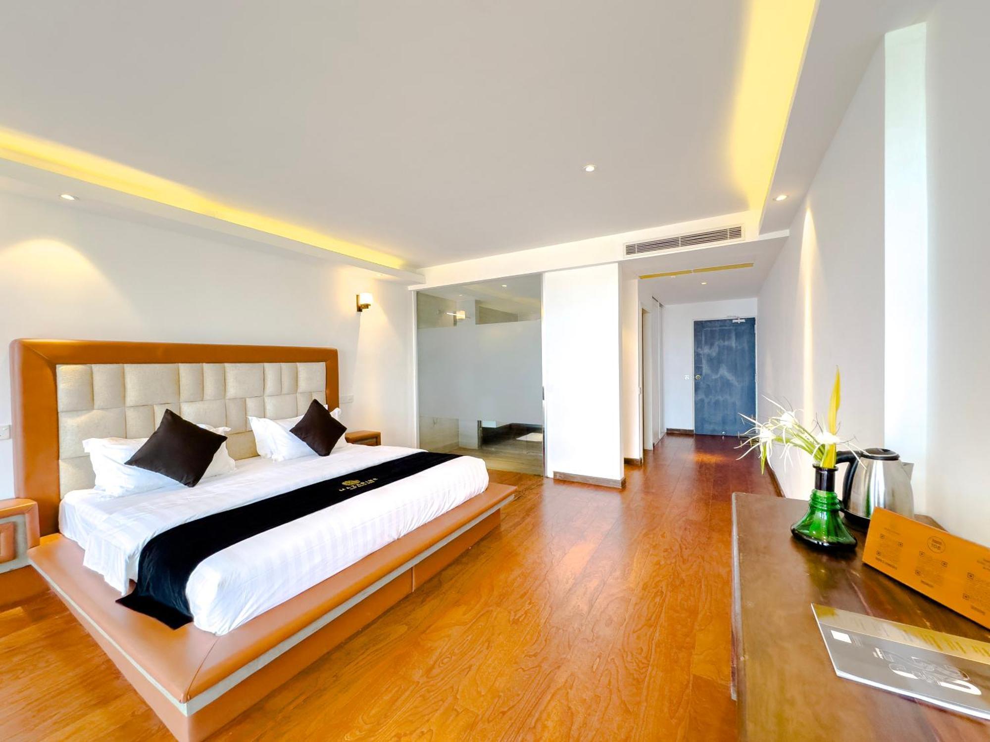 Mazarine Surf Suites Hiriketiya Dikwella Exterior foto